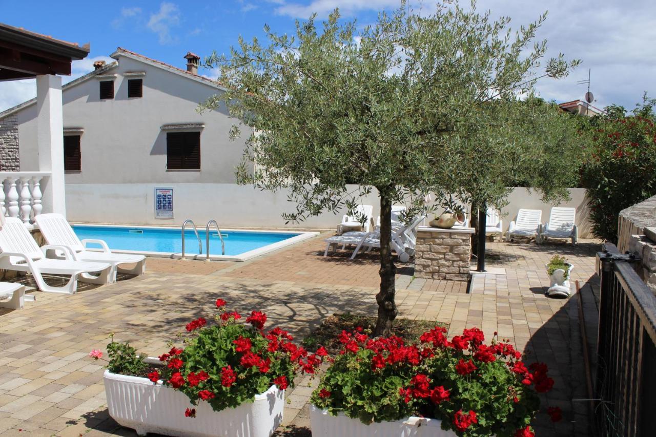 Apartments Kimm Poreč Eksteriør bilde